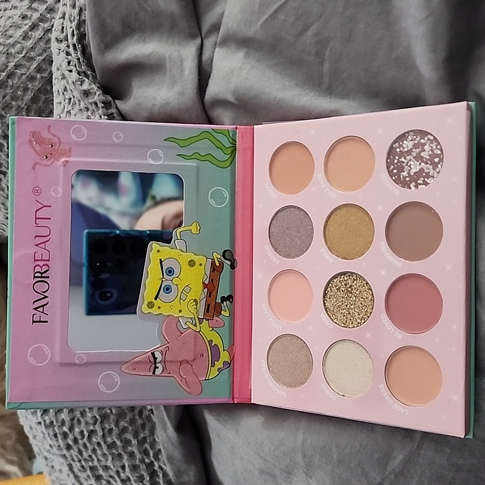 Favorbeauty eyeshadow palette